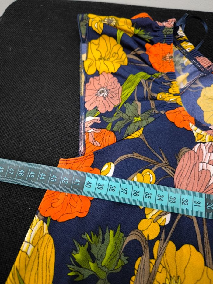 T shirt taille 1 38-40) neuf - photo numéro 4