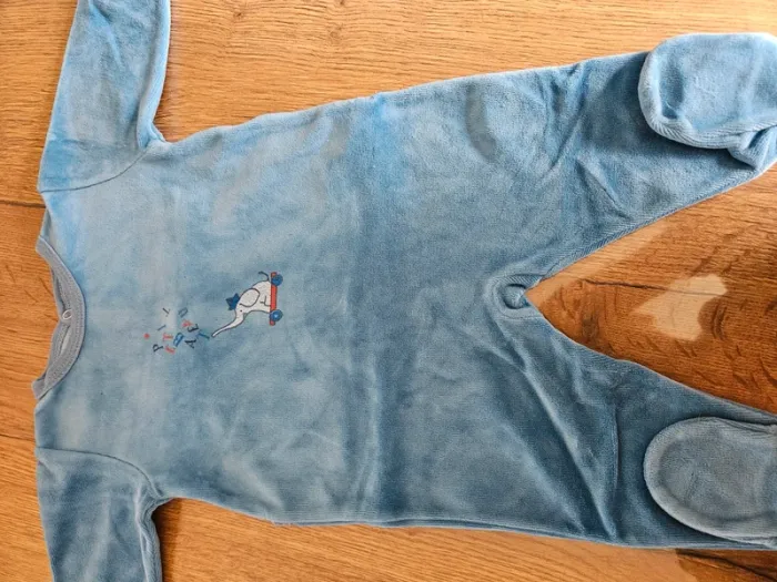 2 pyjamas velours 3mois - photo numéro 4