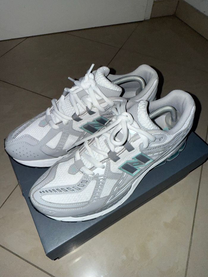 Chaussures New balance 1906U White Light Grey - photo numéro 4