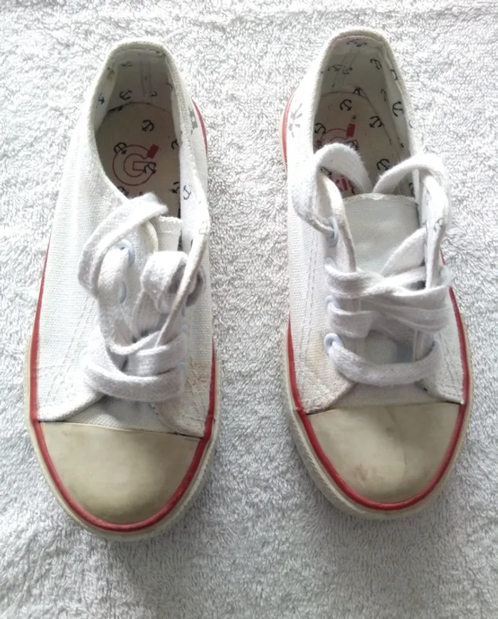Chaussures Gémo Kids taille 26 (réf perso 62)(familleac72)