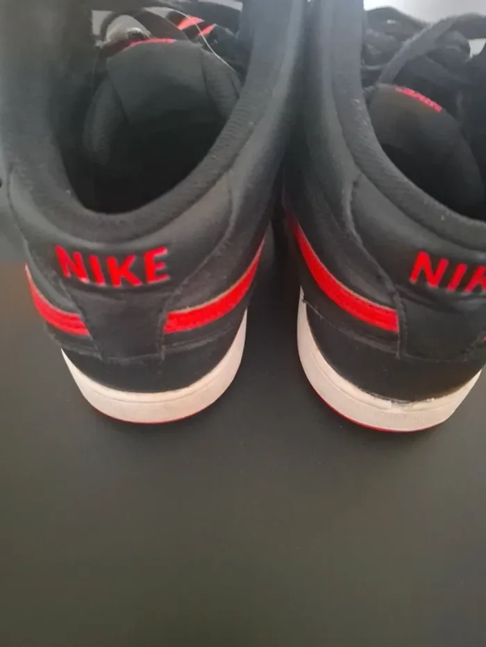 Chaussures nike - photo numéro 3