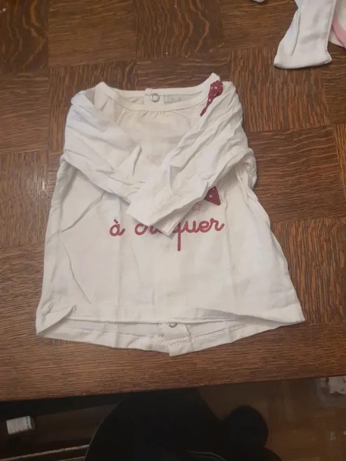 Tee-shirt 3mois - photo numéro 2