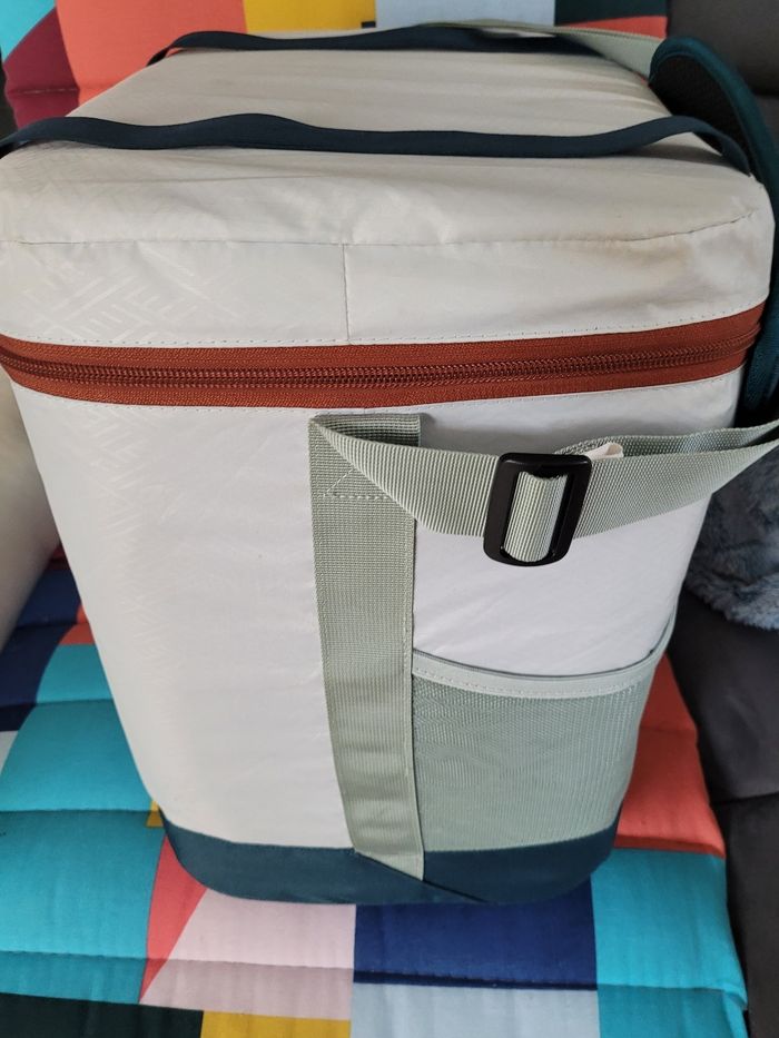 glacière autogonflante queshua 25L (35e) - photo numéro 8