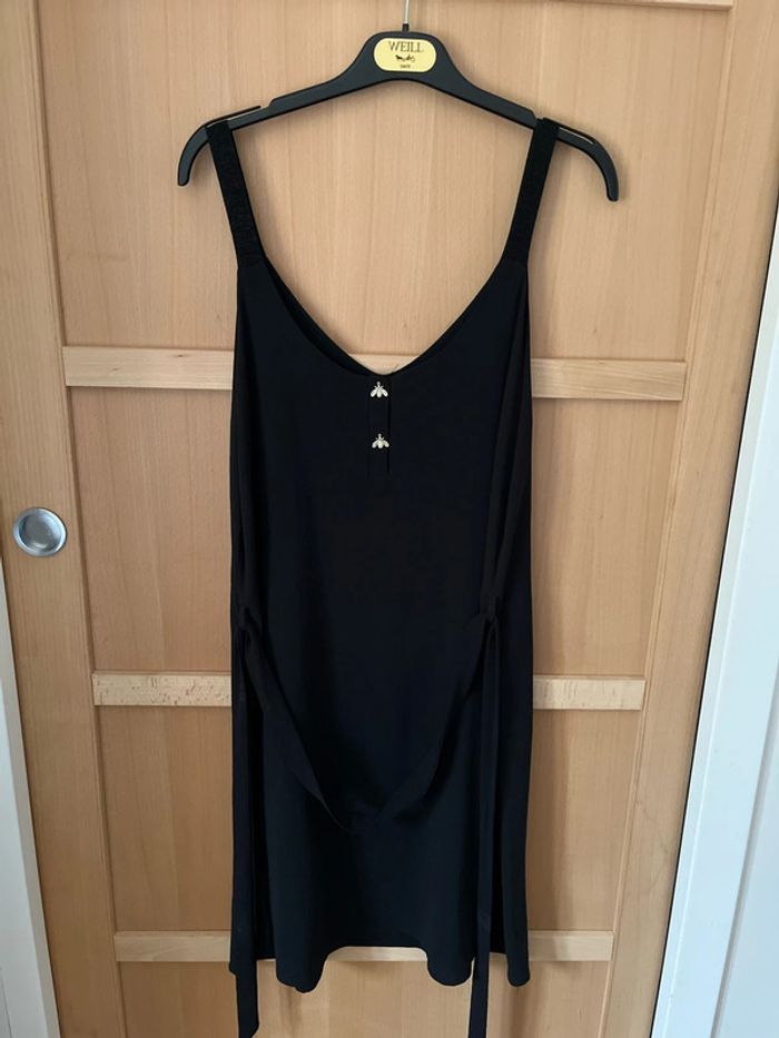 Jolie robe noire taille M - photo numéro 2