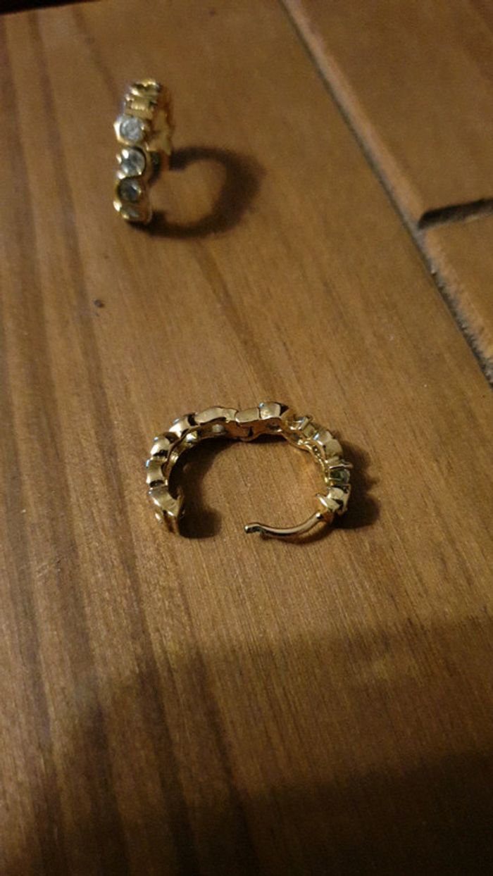 Boucle d'oreille plaquées or - photo numéro 3