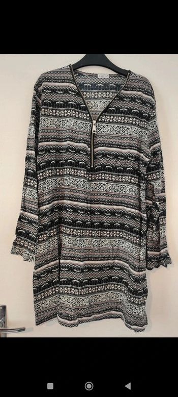 Robe ou tunique noire et grise à motifs taille XL/XXL