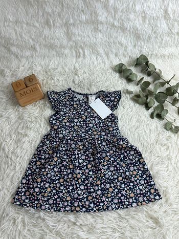 Robe H&M taille 6-9 mois