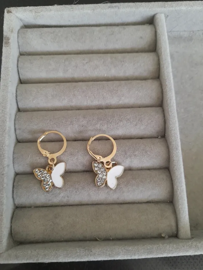 boucle d'oreille