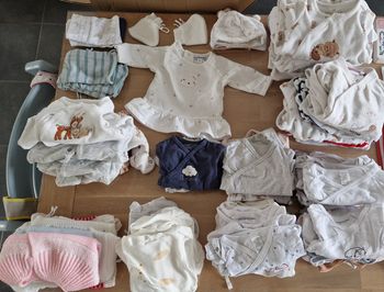 Vêtements bébé 0 et 1 mois