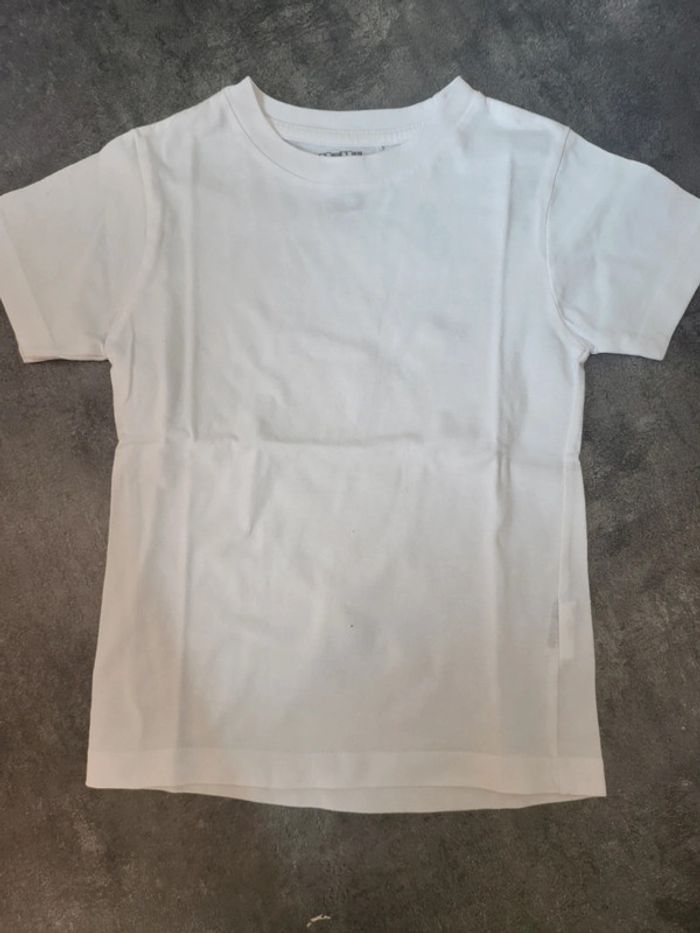 Lot 7 t-shirts fille manches courtes 4ans très bon état - photo numéro 14