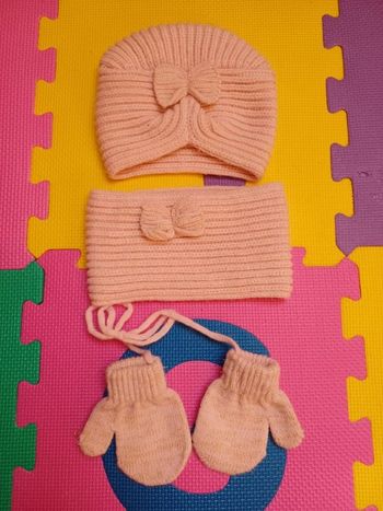 Ensemble bonnet gants cache coup mes petit cailloux 6/12 mois