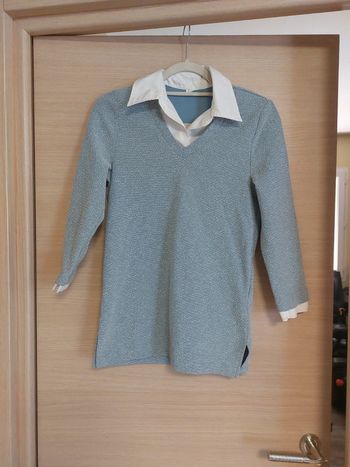Haut bleu vintage col blanc