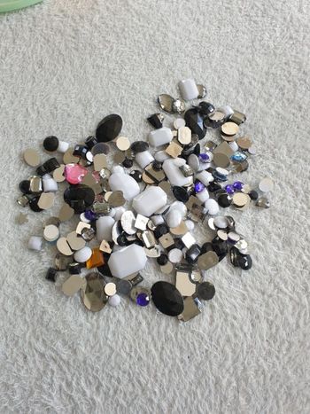 Lot d'environ 200 pieces