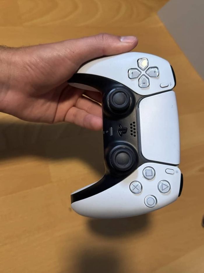 PlayStation 5 - photo numéro 2