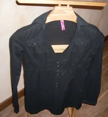 Chemise jennyfer noire taille S NEUVE