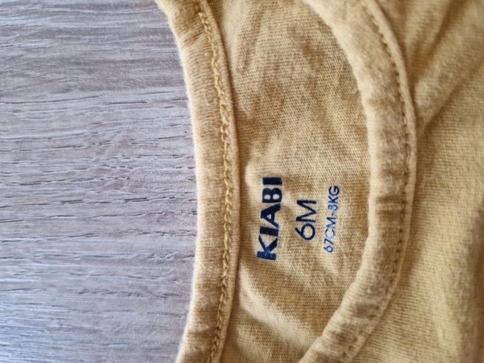 T-shirt Manches Longues Jaune Moutarde Tigre sur Trottinette Kiabi - 6 mois - photo numéro 3