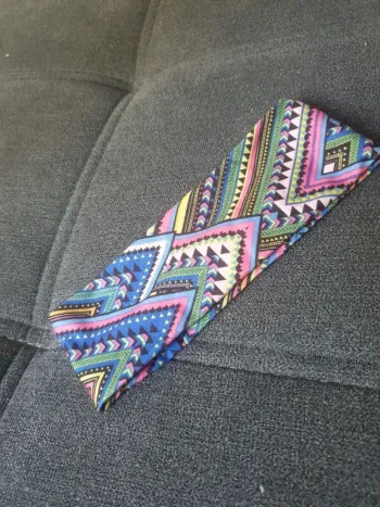 Neuf bandeau pour les cheveux