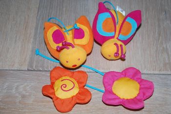 lot de 4 décorations tissus pendante pour ouvrage abeilles fleurs