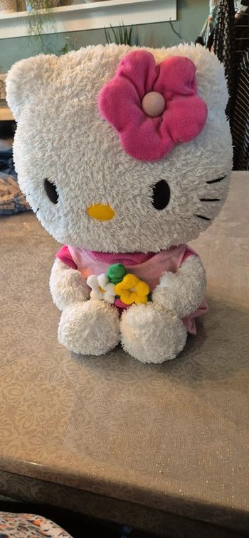 Grande peluche hello kitty 45 cm