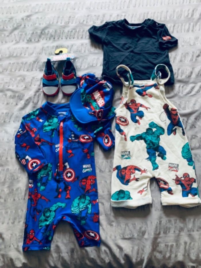 Lot vêtement Marvel