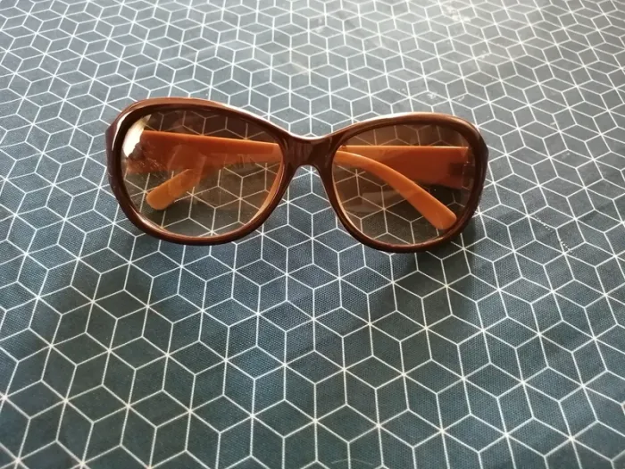 Lunettes de soleil femme marron et crème 😎