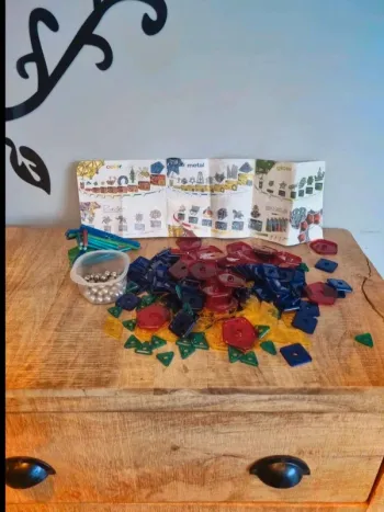 Geomag 200 pièces  jeu de construction