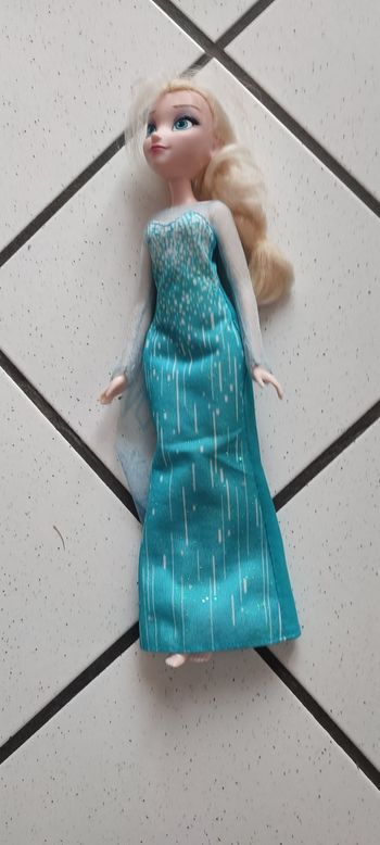 Poupée Elsa Reine des neiges