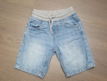 Short en jeans taille 98