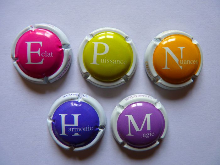 Plaque muselet champagne série alphabet collection lot capsules TBE - photo numéro 2