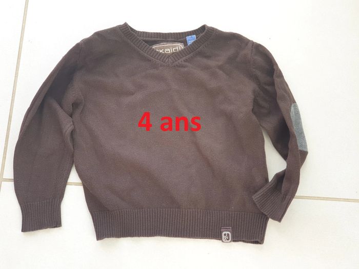 1 pull marron marque OKAIDI marqué 4 ans 102 cm
