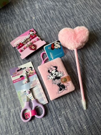 Lot Minnie