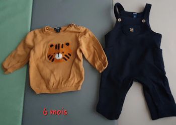 Joli enemble salopette et pull 6 mois