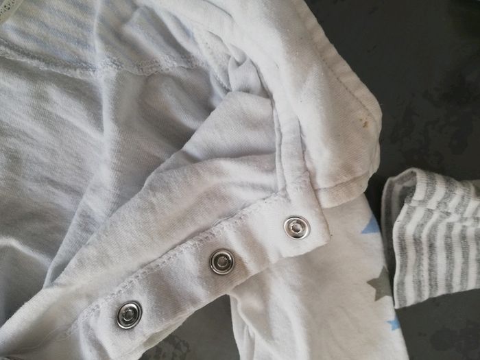 2 t shirt blanc 9 mois manches longues - photo numéro 6