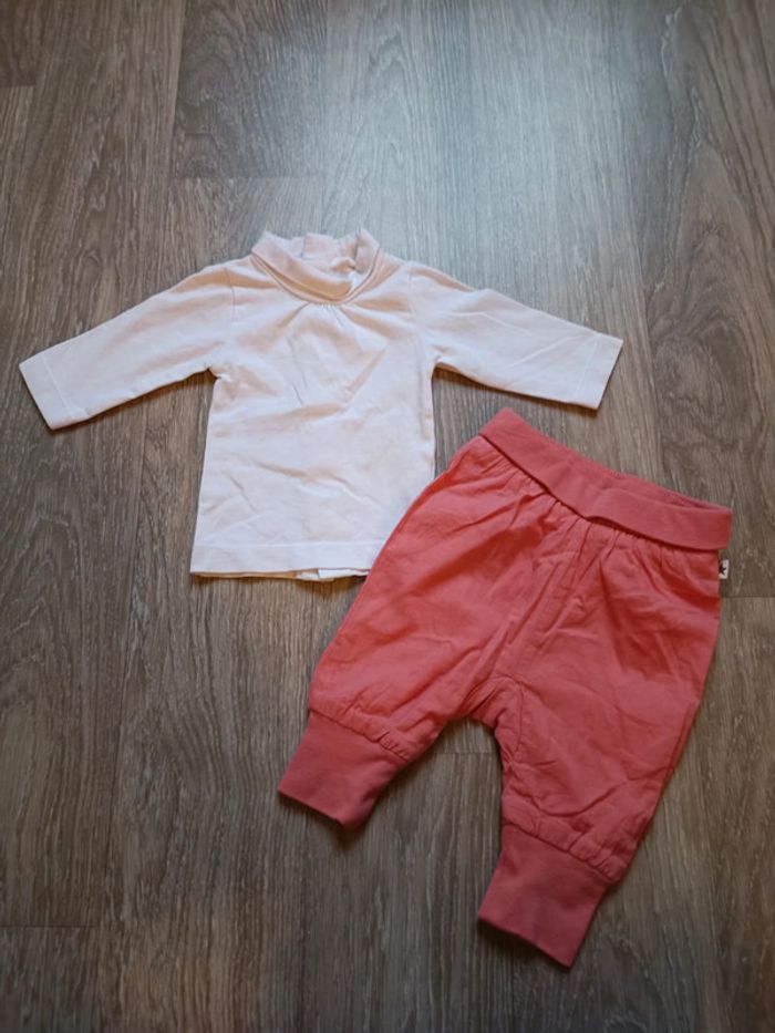 Ensemble t-shirt pantalon 1 mois