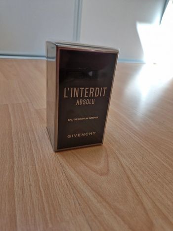 L'interdit absolu Givenchy
