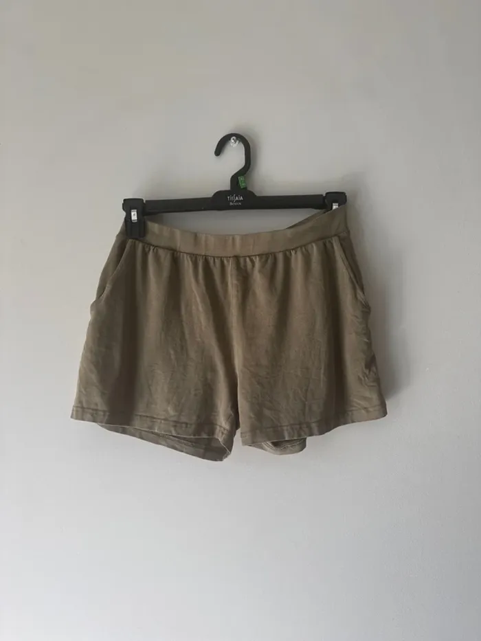 🩳 short vert kaki - femme - tissaia basics - taille 42/44 - bon état