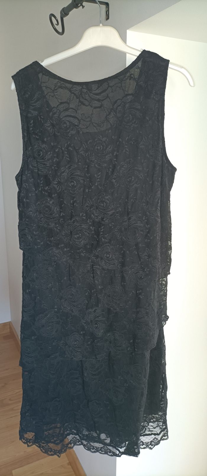 Robe noire dentelle femme taille 42 sans manches très bon état - photo numéro 3