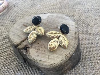 Boucles d’oreilles feuilles  Mile Mila acier inoxydable or et résine noire