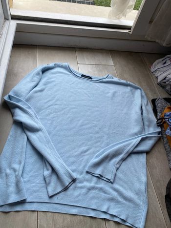 Pull bleu ciel taille 46