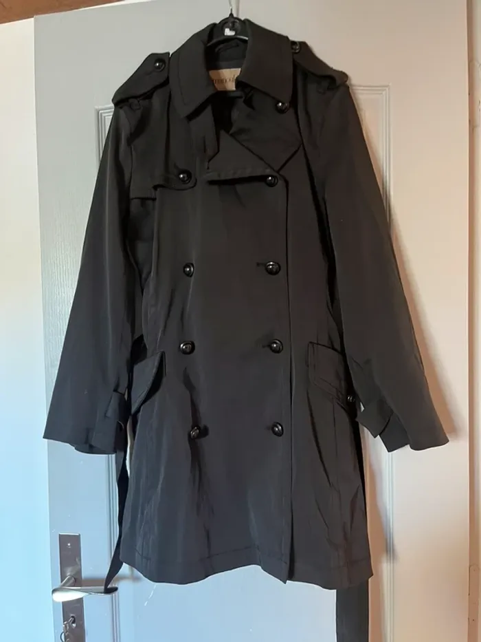 Trench noir manoukian