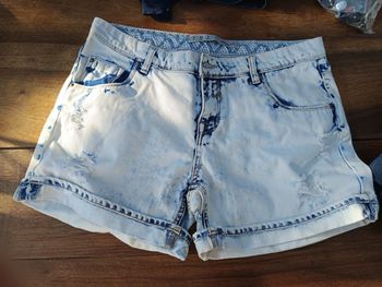 Short jeans