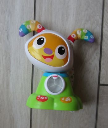 Chien qui bouge, chante,