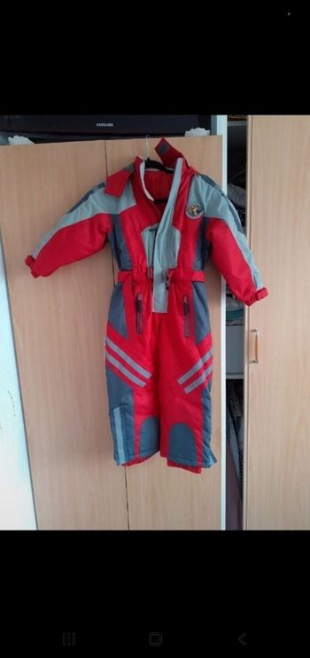 Belle combinaison de ski disney Mickey 6 ans