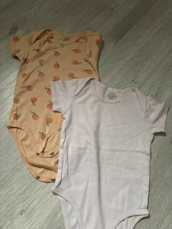 Lot bodies manches courtes 36 mois kiabi