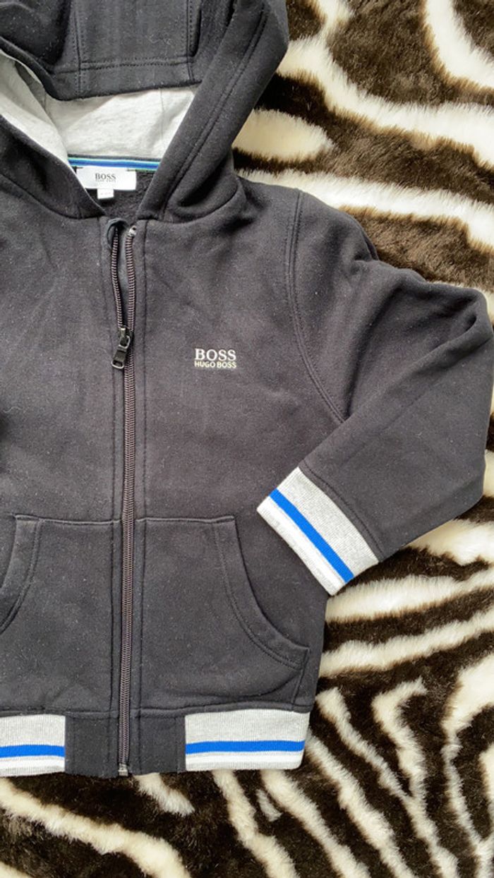 Sweat zippé Hugo BOSS 6 ans (114) - photo numéro 4
