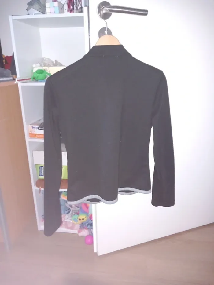 Veste fine taille 4 - photo numéro 2