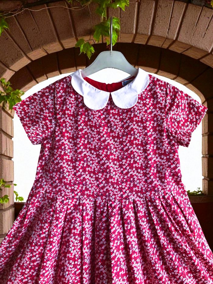 JACADI - NEW - ROBE FILLE IMPRIMÉ LIBERTY, COL PÉTALES & PLIS SUR LE BAS 8A - photo numéro 4