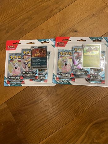 2 tripack ev9 Pokémon.