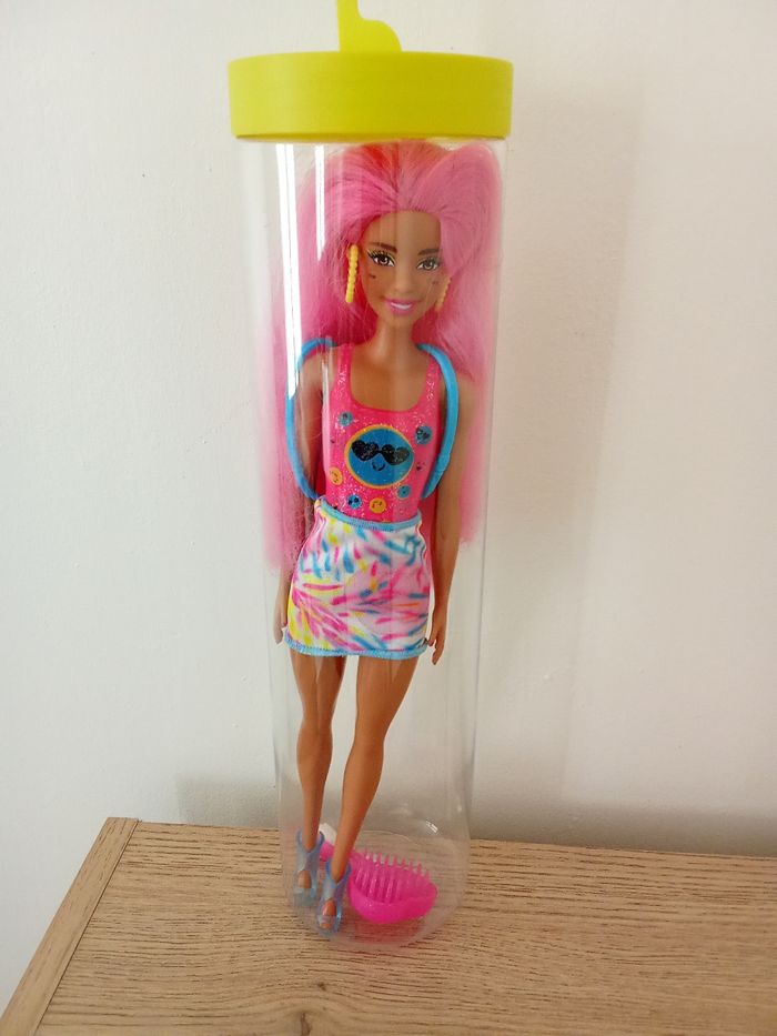 Poupée Barbie color reveal