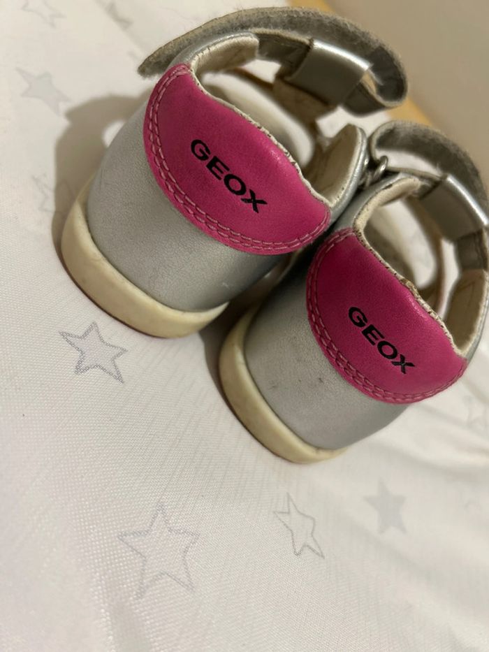 Nus pieds fille - photo numéro 6